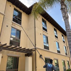 HQ Window Cleaning & Maintenance