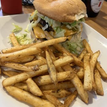 Nite Owls - Reilly Mac burger. 10/10 - Bars Near Me - Slinger, Wisconsin Nite Owls - Reilly Mac burger. 10/10 - Bars Near Me - Slinger, Wisconsin