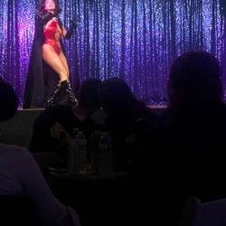 Queen Bee's - Flaunt Dance studio burlesque show
