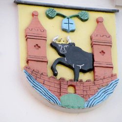 Neues Rathaus Waren - Das Stadtwappen dort.