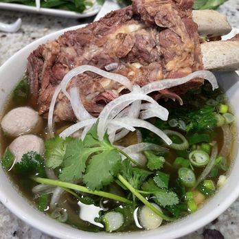Yummy Pho - Pho suon, gau, va bo vien $12.99 pho beef ribs, fat briskets, and beef balls - only 2 beef balls - Vietnamese Near Me - Westminster, California