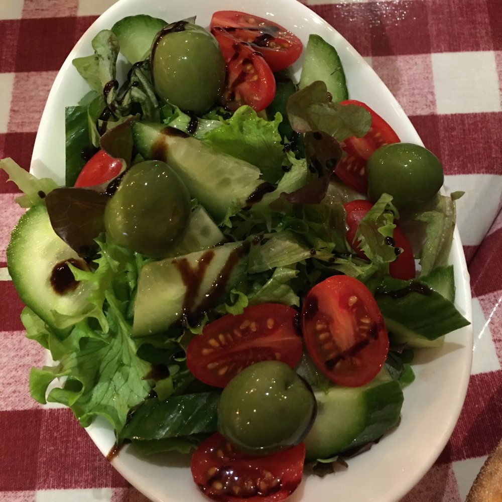 Al Parco - Salad - simple, but tasty. - Pizza Near Me - London, XGL
