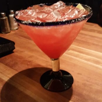 Cheddar's Scratch Kitchen - My GRANDE Top Shelf Margarita, they are NOT stingy on the tequila and I'm not a tequila wimp. This thing is huge! - American Near Me - Avon, Indiana