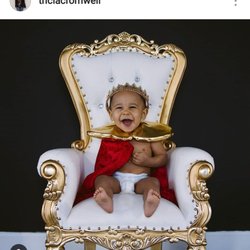 Boston Throne Chairs - Gold white throne for kids. thanks Tricia C.