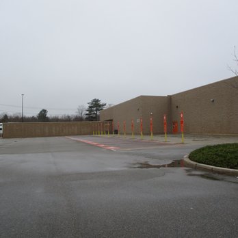 Walmart Supercenter - empty pick up point. - Grocery Near Me - Coventry, Rhode Island