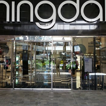 Bloomingdale's - Store entrance - Department Stores Near Me - Honolulu, Hawaii