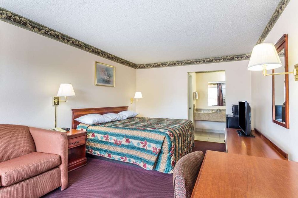 DAYS INN BY WYNDHAM ASHLAND Updated May 2024 44 Photos & 15 Reviews
