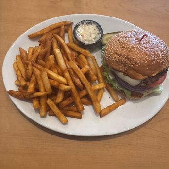Golden Brunch - CLASSIC BURGER - Breakfast & Brunch Near Me - Arlington Heights, Illinois Golden Brunch - CLASSIC BURGER - Breakfast & Brunch Near Me - Arlington Heights, Illinois