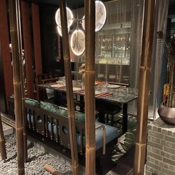 Ya | The Mandarin Room 黄鹤楼