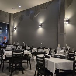 The 4 Seasonings - Dining Area