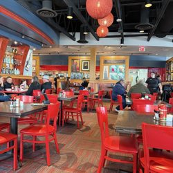 Red Robin Gourmet Burgers and Brews - Seating area