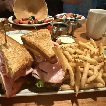 Pyramid Cafe - Burgers Near Me - Las Vegas, Nevada Pyramid Cafe - Burgers Near Me - Las Vegas, Nevada