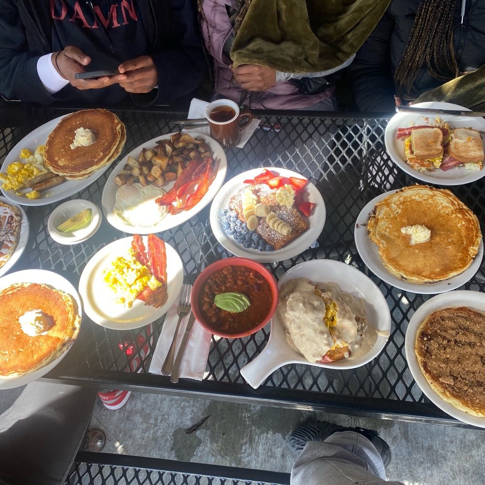 Batter Up Pancakes - Banana Bread French toast, breakfast sandwich,Oreo pancake,chocolate chip pancake,homemade chili, biscuits & gravy (loaded!!!!) - Pancakes Near Me - Clovis, California Batter Up Pancakes - Banana Bread French toast, breakfast sandwich,Oreo pancake,chocolate chip pancake,homemade chili, biscuits & gravy (loaded!!!!) - Pancakes Near Me - Clovis, California