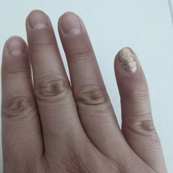 Diamond Nails Spa - My right hand only has 1 nail that has kept the gel polish on - Nail Salons Near Me - Murrieta, California