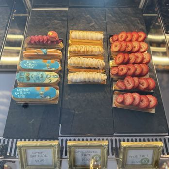 ID-Eclair - Bakeries Near Me - Pasadena, California