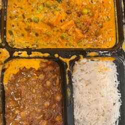 Dhabewala Indian Shack - Methi Matar Paneer Malai Lunch with Chana Masala, rice. Includes half Plain Naan
