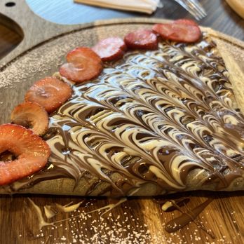 Crepetopia - Strawberry and chocolate (Nutella?) crepes - Creperies Near Me - Sarasota, Florida