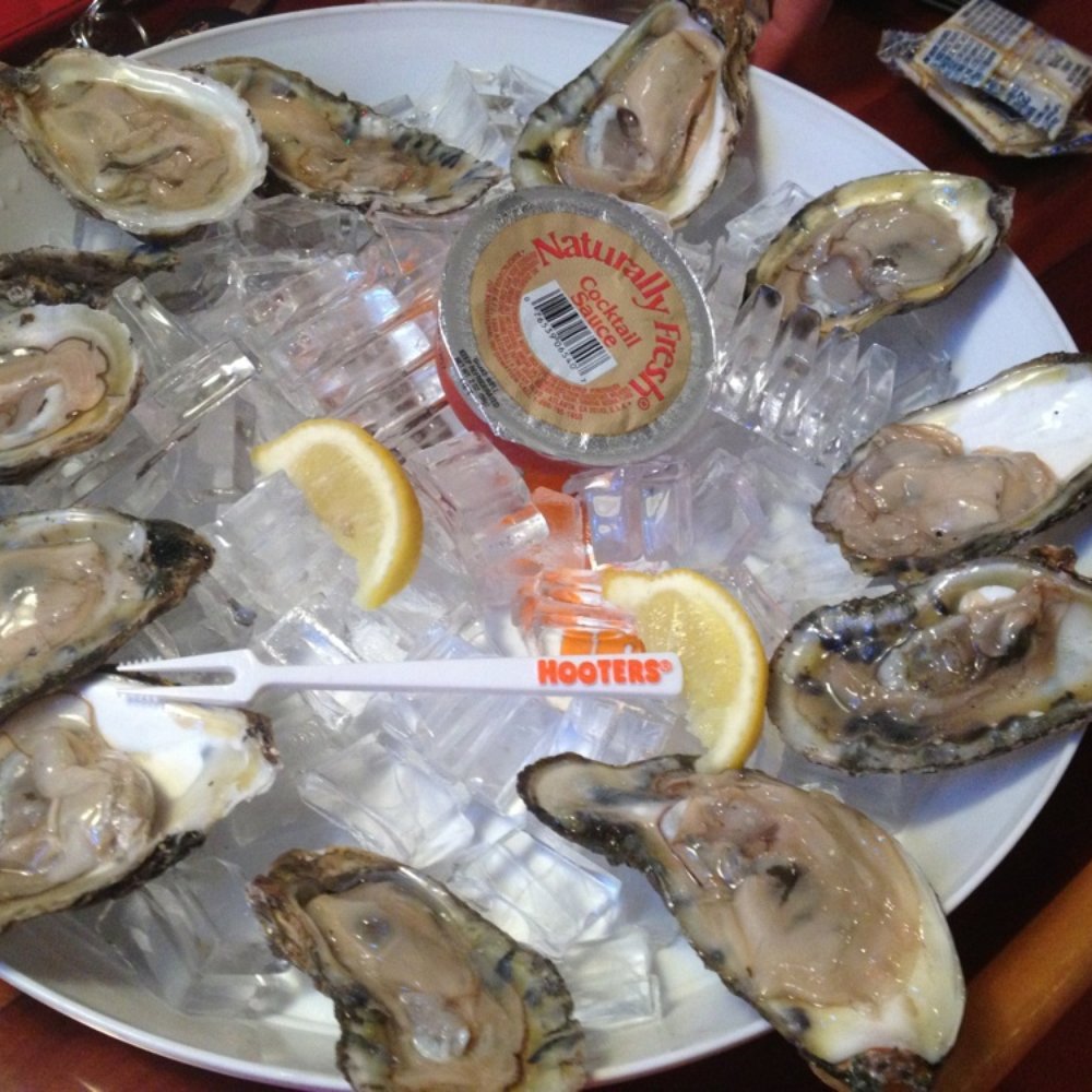Hooters - Oysters freshly shucked - Chicken Wings Near Me - New Castle, Delaware
