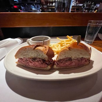 Houston's Restaurant - Medium Rare Prime Rib Sandwich - New American Near Me - Irvine, California
