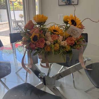 Maison Flowers - Florists Near Me - Burbank, California