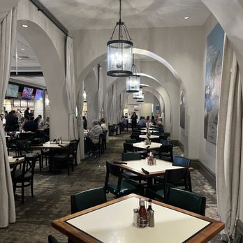 Drago's Seafood Restaurant at L'Auberge Lake Charles - Seafood Near Me - Lake Charles, Louisiana