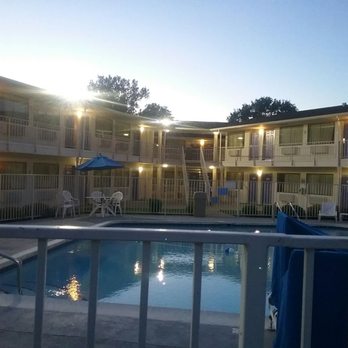 Motel 6 - And the pool again.... it was so nice - Hotels Near Me - Elizabethtown, Kentucky Motel 6 - And the pool again.... it was so nice - Hotels Near Me - Elizabethtown, Kentucky