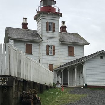 Yaquina Bay Lighthouse - Lighthouse - Landmarks & Historical Buildings Near Me - Newport, Oregon