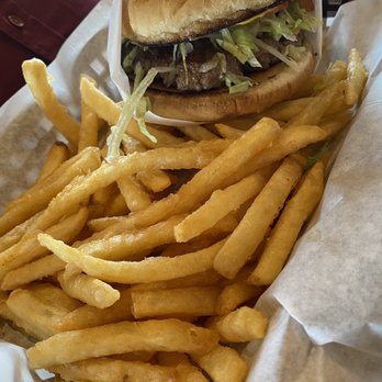 El Ranchito - Cheeseburger & fries - Mexican Near Me - Guymon, Oklahoma