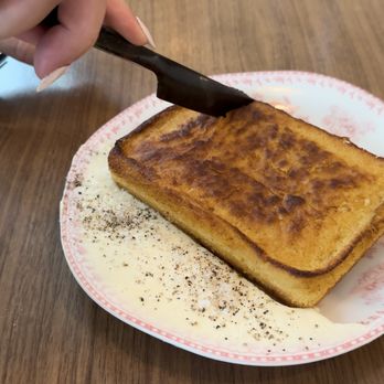 Joyce - Cornbread with the most delicious salted butter - Southern Near Me - Los Angeles, California Joyce - Cornbread with the most delicious salted butter - Southern Near Me - Los Angeles, California