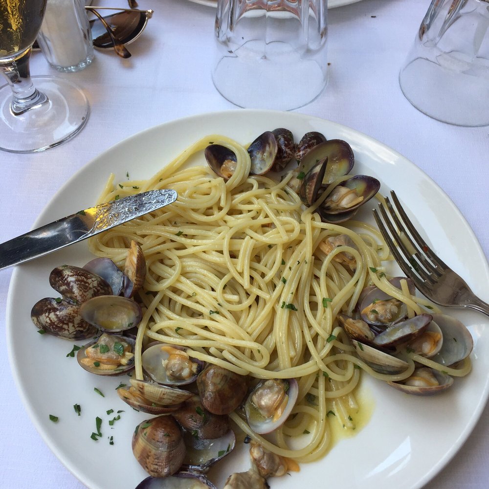 Le Lanterne - Spaghetti al vongole - Italian Near Me - Rome, RM