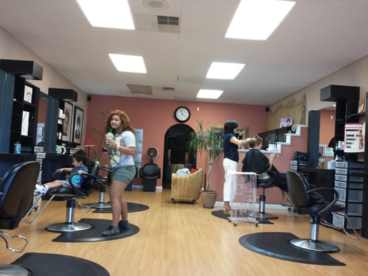 Mirror Court Salon Photos