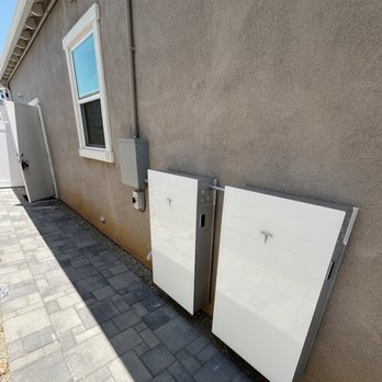 Aikyum Solar - 2 Tesla Powerwall 3 AC batteries provide full home backup. - Solar Installation Near Me - Westminster , California
