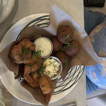 Georgie's - Shrimp and hush puppies with coleslaw - Bars Near Me - Georgetown, Texas