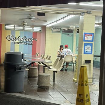 Rainbow Drive-In - Interior - Hawaiian Near Me - Honolulu, Hawaii