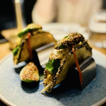 Lee - Asian Fusion Near Me - Toronto, Ontario Lee - Asian Fusion Near Me - Toronto, Ontario