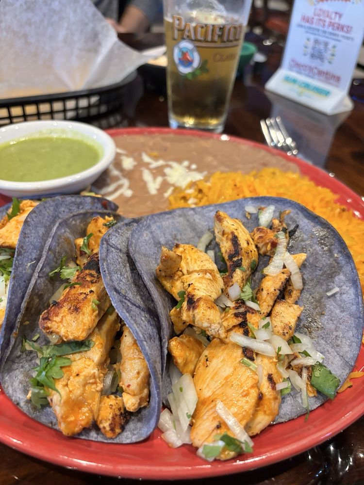 Cinco’s Cantina Logo