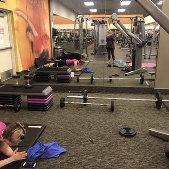 LA Fitness - Dirty!!! - Gyms Near Me - Cranston, Rhode Island