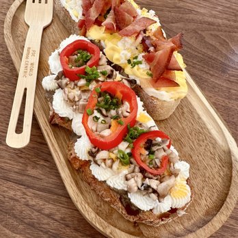 The Burrow Cafe and Play - Breakfast toasts: Devilish w/ bacon & Fungi - Coffee & Tea Near Me - Orlando, Florida