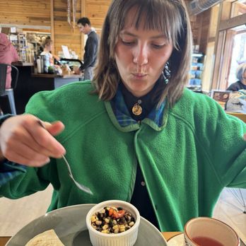 The Wylde Beet - Cashew cheese quesadilla with cowboy caviar and joyful heart tea - Vegan Near Me - Hailey, Idaho