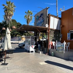El Paraje - Outside, easy to walk on by and miss this!