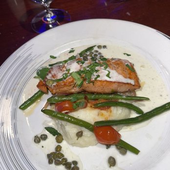 Redwood Cafe - Salmon - New American Near Me - Modesto, California