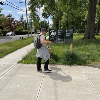 Raymond O'Connor Park - Time to pick up the trash on this fine Sunday morning - Parks Near Me - Queens, New York Raymond O'Connor Park - Time to pick up the trash on this fine Sunday morning - Parks Near Me - Queens, New York