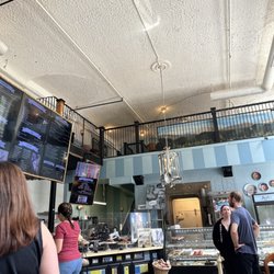 Amélie's French Bakery & Café
