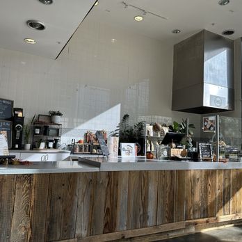 Chill Tea and Coffee - Coffee & Tea Near Me - Brentwood, California