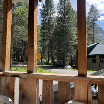 Reverse Creek Lodge - Porch veiw - Hotels Near Me - June Lake, California Reverse Creek Lodge - Porch veiw - Hotels Near Me - June Lake, California