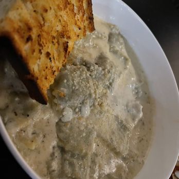 Noni Vita - Mushroom Alfredo Ravioli (comes w/ garlic bread) - Italian Near Me - Manteca, California Noni Vita - Mushroom Alfredo Ravioli (comes w/ garlic bread) - Italian Near Me - Manteca, California