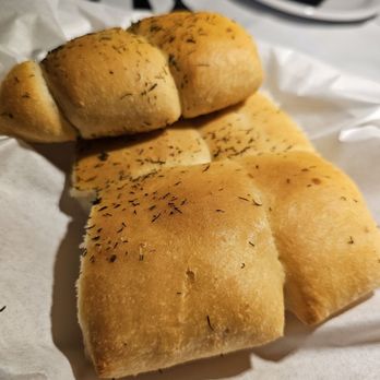 Papapolloni Mediterranean Bistro - Free bread - Italian Near Me - Modesto, California Papapolloni Mediterranean Bistro - Free bread - Italian Near Me - Modesto, California