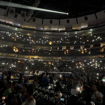 United Center - Stadiums & Arenas Near Me - Chicago, Illinois United Center - Stadiums & Arenas Near Me - Chicago, Illinois