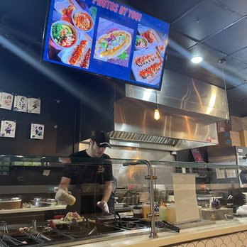 Sus Hi Eatstation - Inside creation station - Japanese Near Me - Orlando, Florida Sus Hi Eatstation - Inside creation station - Japanese Near Me - Orlando, Florida