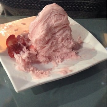 Nu Cafe - Strawberry with strawberries and a drizzle of condensed milk. - Ice Cream & Frozen Yogurt Near Me - Houston, Texas
